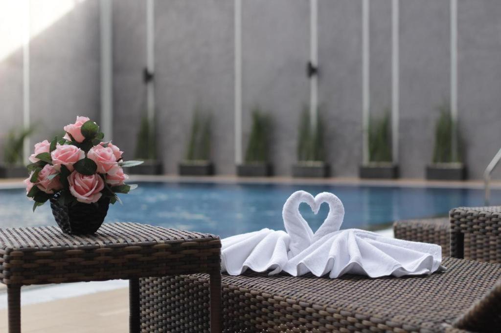 Atrium Premiere Cilacap Exteriör bild