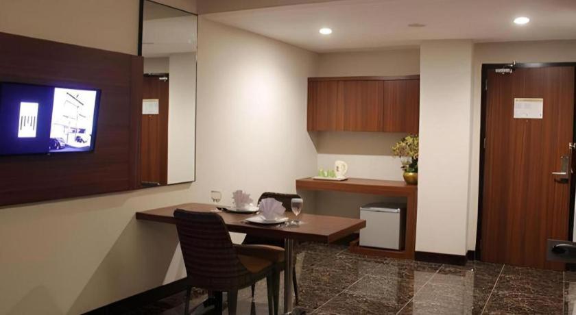 Atrium Premiere Cilacap Exteriör bild